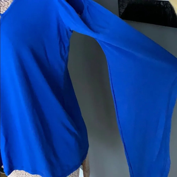 Boston Proper X bell sleeve cold shoulder top, Sm - Picture 3 of 7